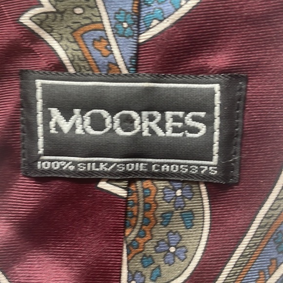 Moore’s “Very” 1980’s Paisley pattern Silk tie - Picture 8 of 8